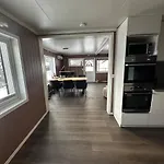 Lyngen Blue House * Lyngseidet