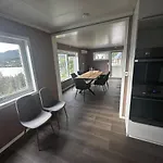 Lyngen Blue House Casa de Férias Lyngseidet