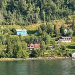 Casa de Férias Lyngen Blue House