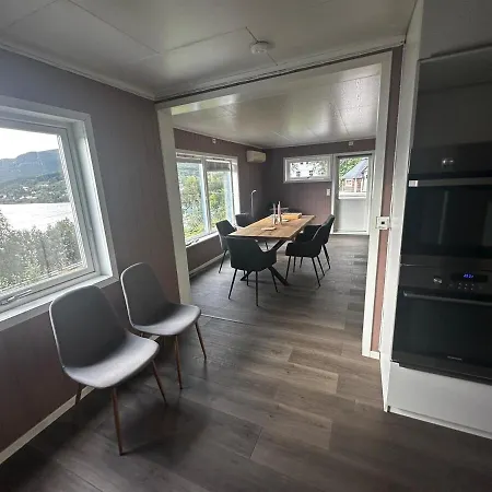 Lyngen Blue House Сasa de vacaciones Lyngseidet