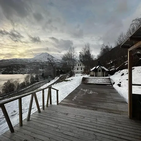 Lyngen Blue House Сasa de vacaciones *