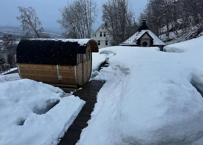 Dom wakacyjny Lyngen Blue House Lyngseidet