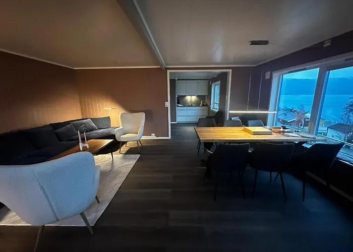 Dom wakacyjny Lyngen Blue House Lyngseidet