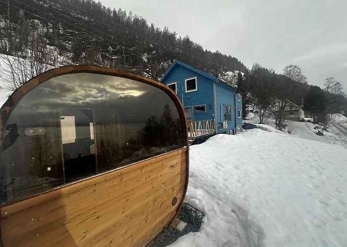 Lyngen Blue House * Lyngseidet