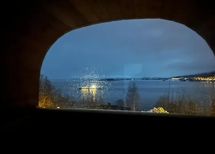 Lyngen Blue House